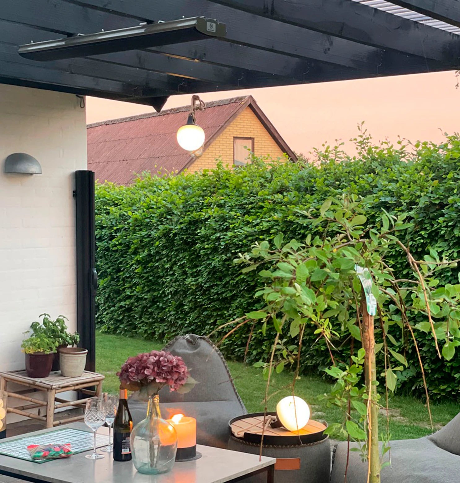 heation Heatbar 1000, stufa elettrica da parete per esterni