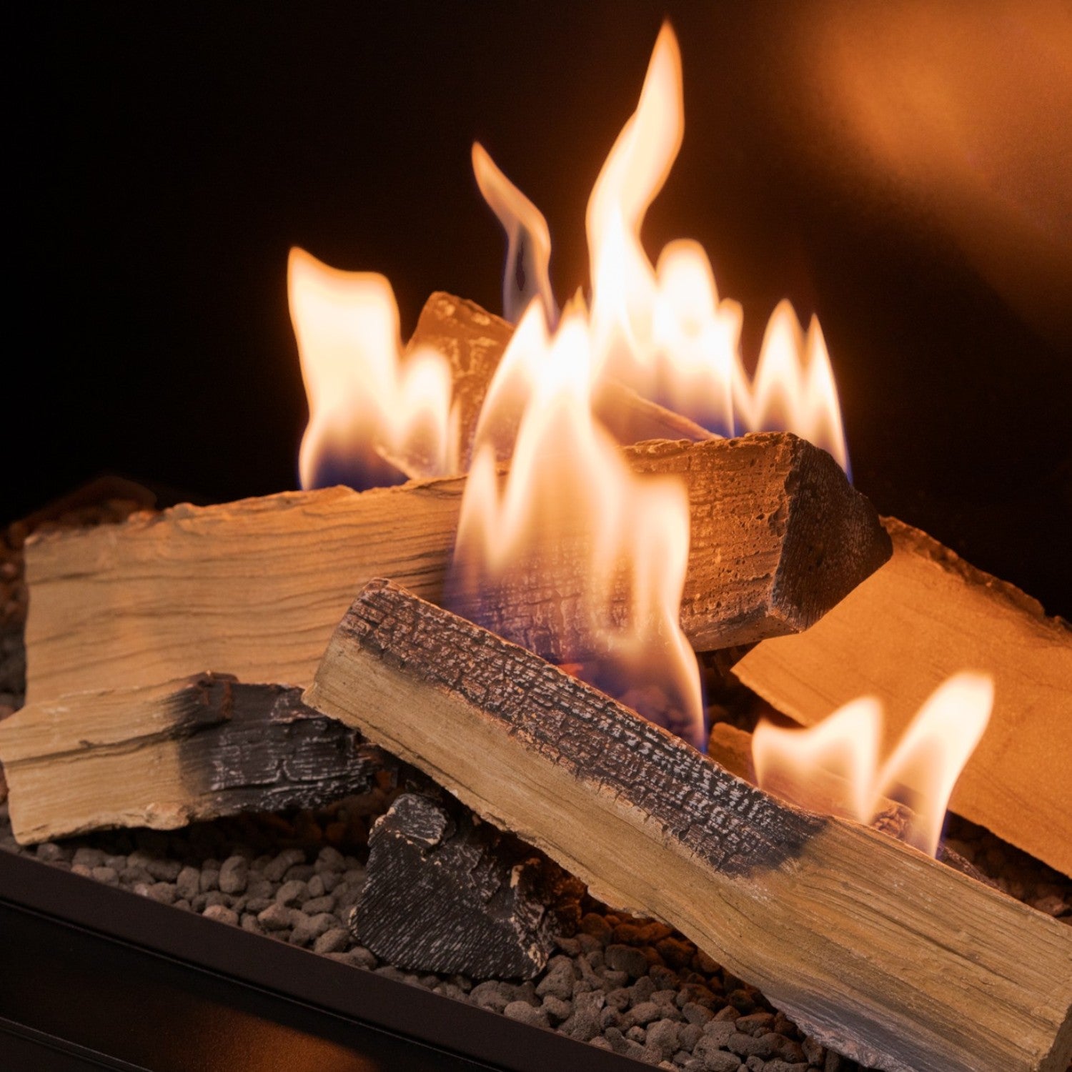 Planika FLA4 990 Logs – Bruciatore a bioetanolo telecomandato con fiamme realistiche su ceppi