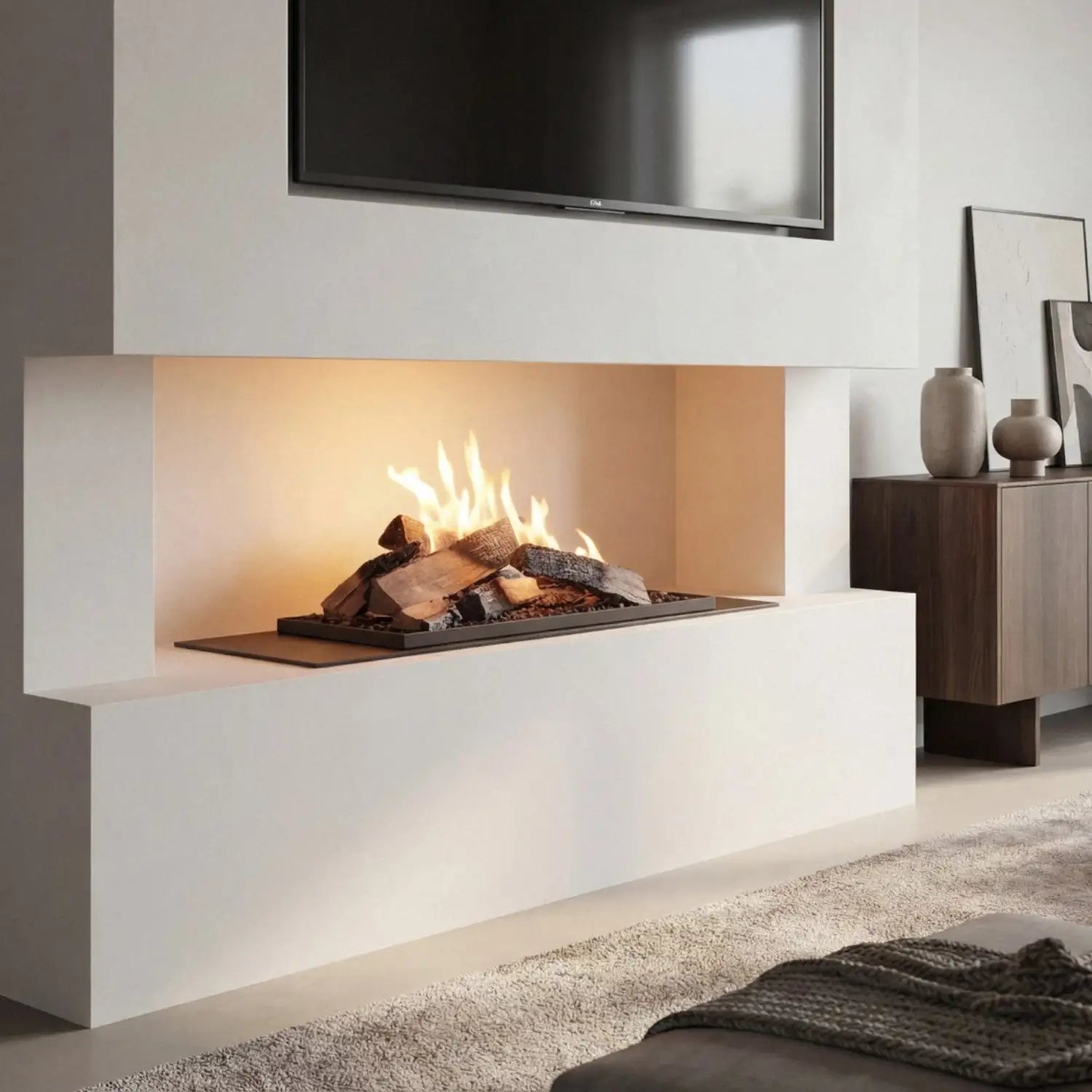 Planika FLA4 990+ Flogs: Bruciatore a bioetanolo telecomandato con fiamme realistiche e ceppi decorativi