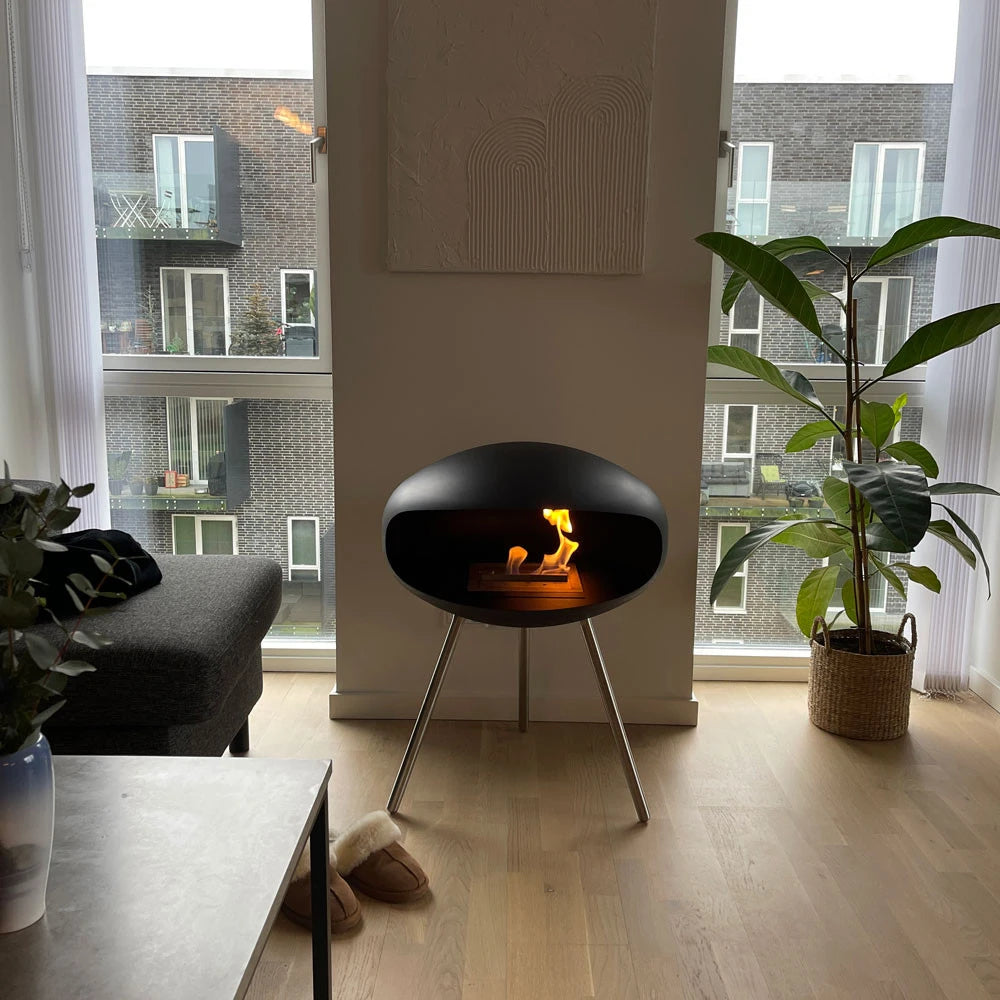 Cocoon Terra - Nero opaco e acciaio lucido