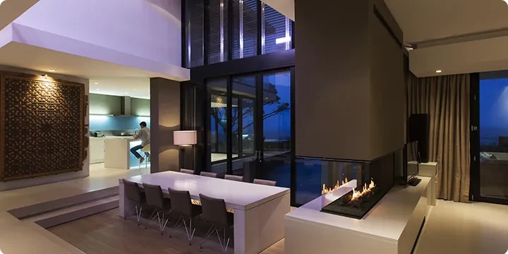 Fully glass enclosed built-in bioethanol fireplace