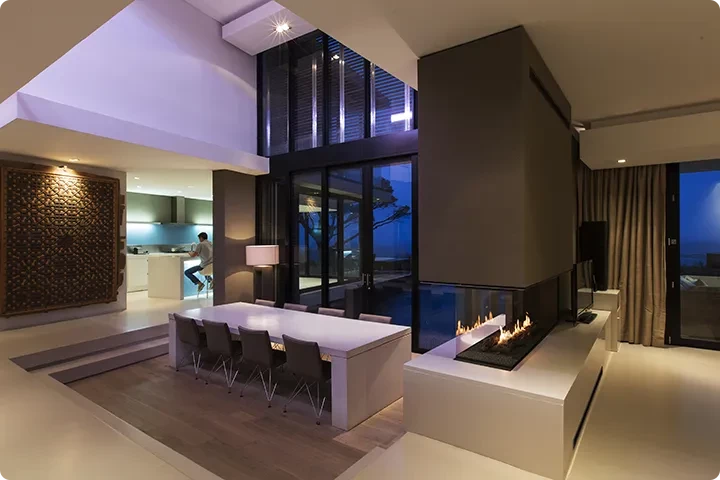 Glass enclosed built-in bioethanol fireplace